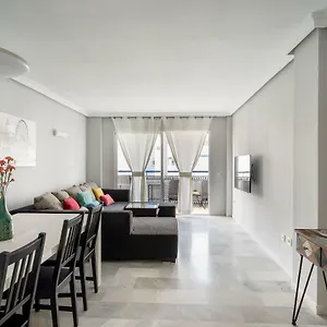 Arcos Infostays - Free Parking Apartment Malaga